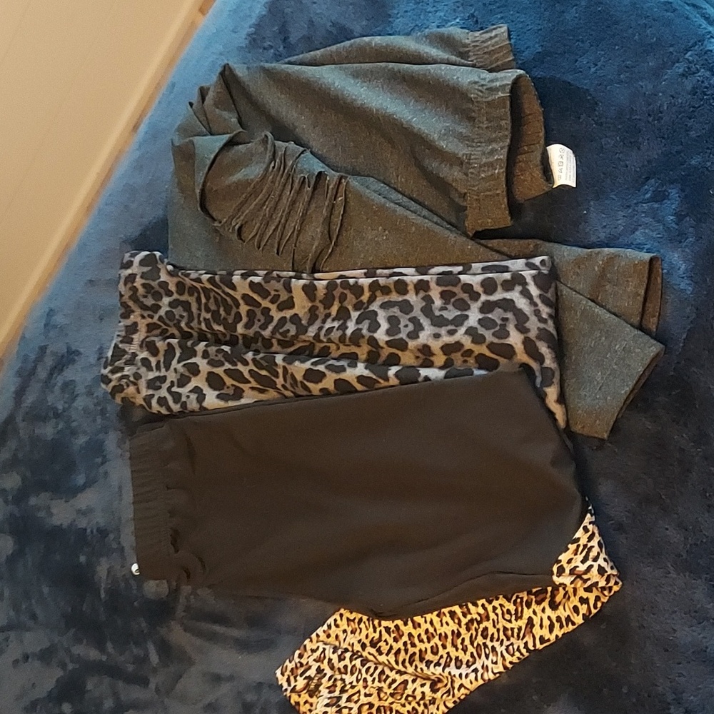 Lot of 3 pairs of girls leggings $12 for all 3 pairs